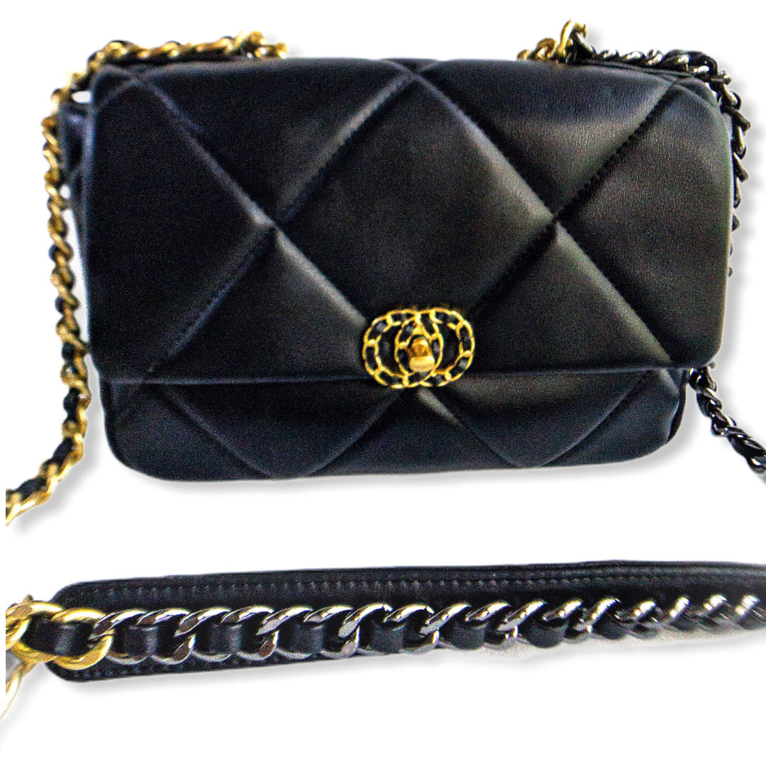 Classic Chain Leather Bag Must Be Current