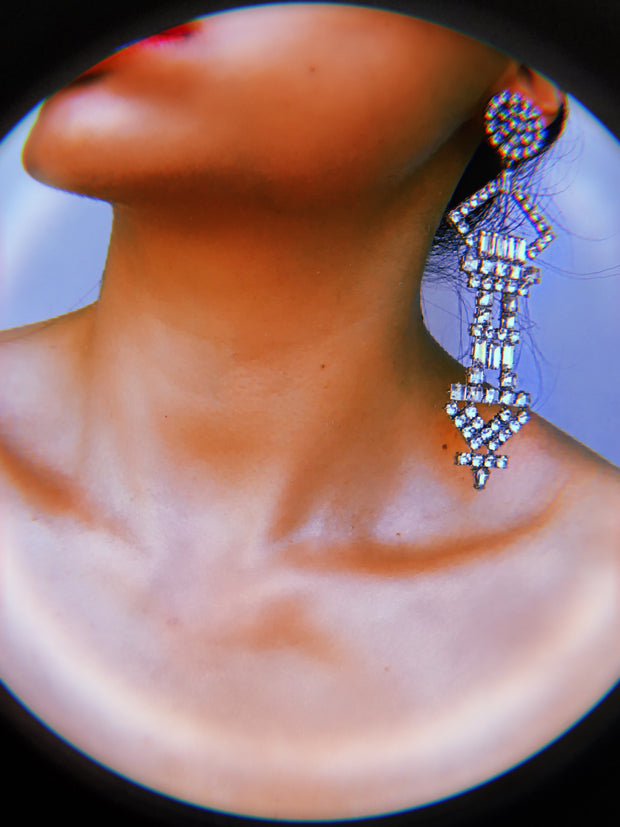 Warrior Girl Earring *SINGLE earring*